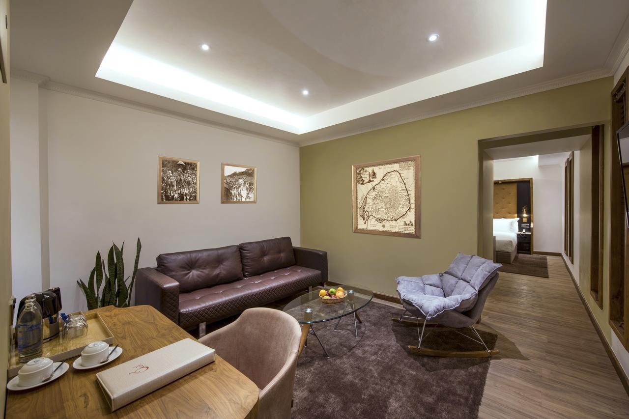 The Radh Hotel Канді Екстер'єр фото