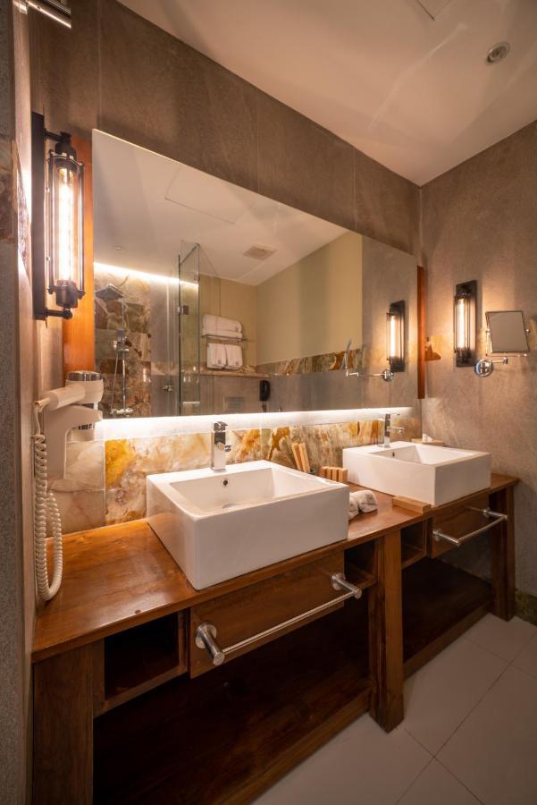 The Radh Hotel Канді Екстер'єр фото