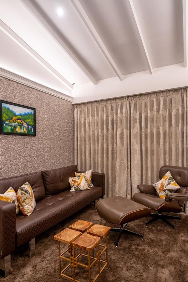 The Radh Hotel Канді Екстер'єр фото
